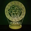 lampara personalizada en logo de versace